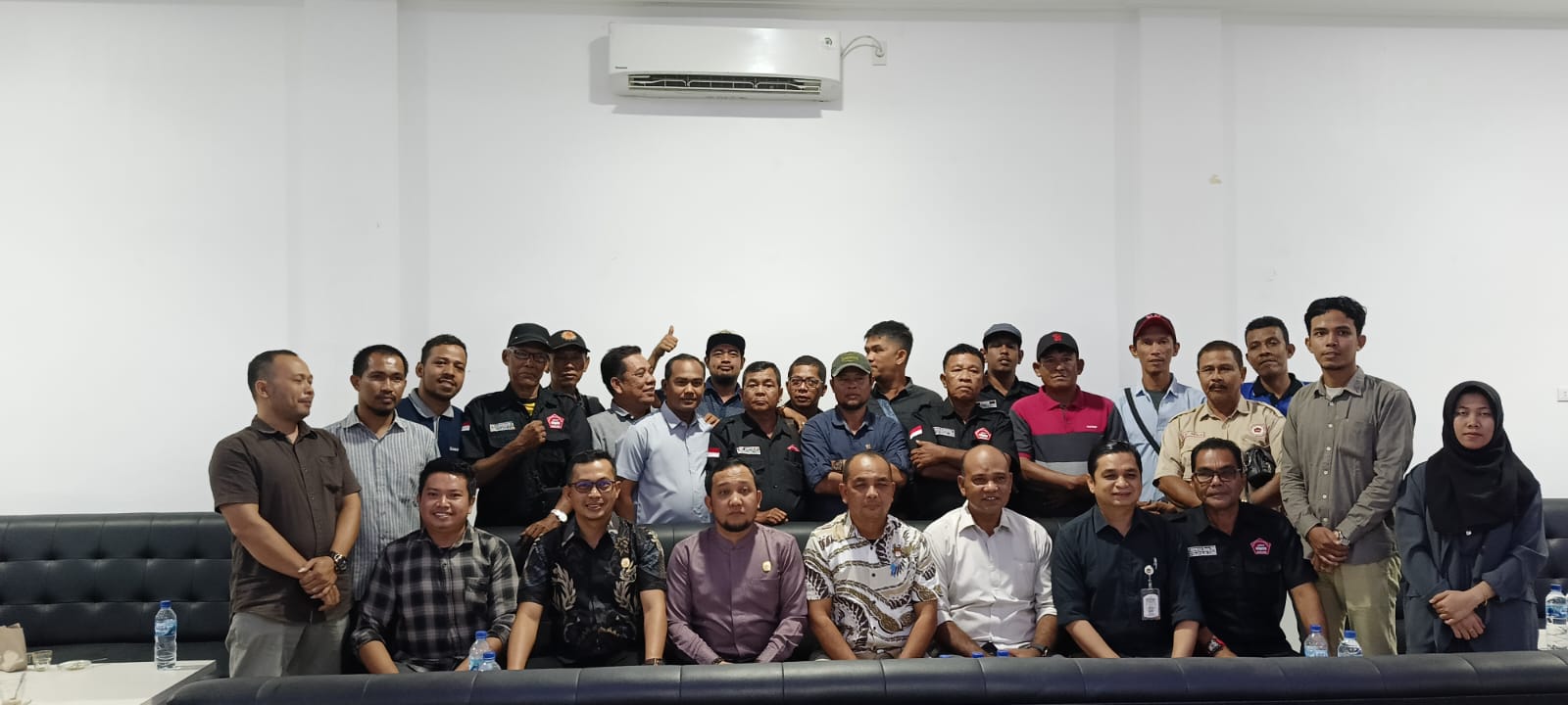 jelang-pilkada-kip-nagan-raya-temu-ramah-dengan-sejumlah-jurnalis-di-caffe-jk