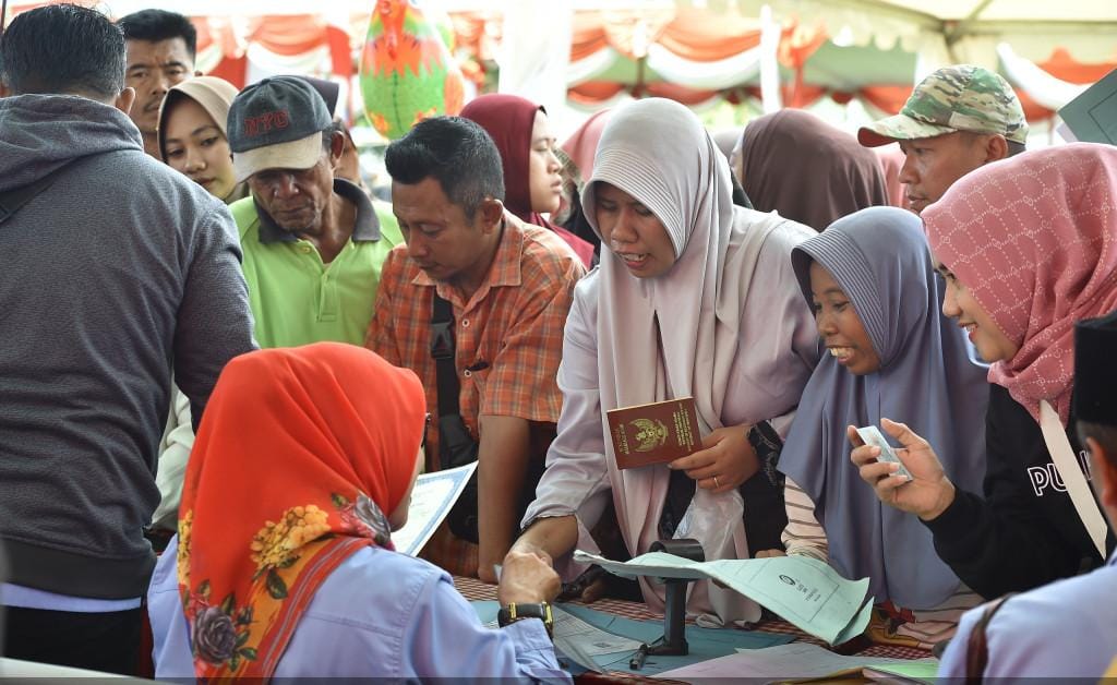 gus-shobihlayanan-jemput-pemkob-pasuruan-di-pekan-raya-santri-bantu-warga-dapatkan-dukumen-kependudukan