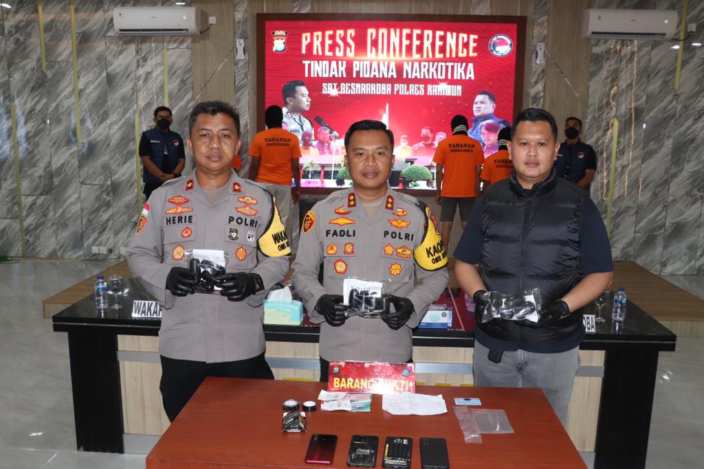 Simpan Sabu Dalam Anus, 4 Kurir Narkoba Ditangkap Satresnarkoba Polres Karimun